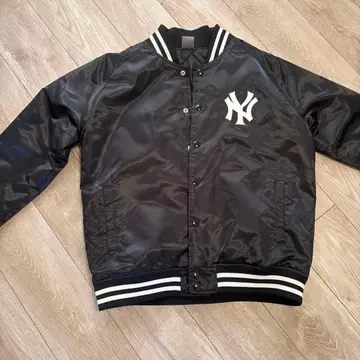 뉴욕 양키스 바시티 자켓 블랙