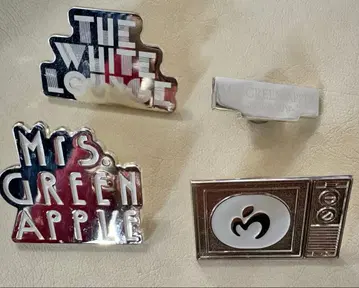 미세스 그린애플 화이트 라운지 핀 배지 4개 세트