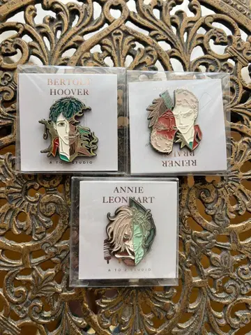 진격의 거인 핀 배지