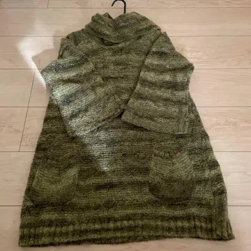 올리브 그린 M 니트