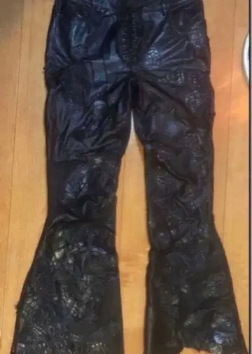 hyde 착용 계열 Silfleds 가죽 팬츠 if 라르크