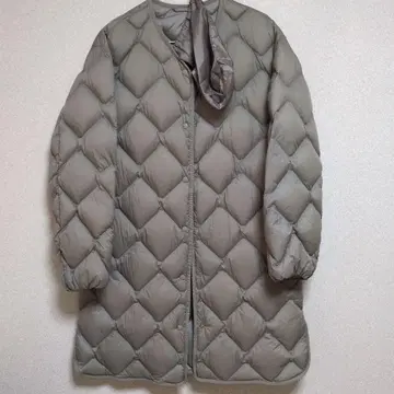 유니클로 울트라 라이트 다운 릴랙스 코트 M 사이즈 카키 미사용