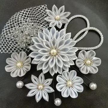 머리 장식 쓰미카미 세이진식 졸업식 결혼식 시치고산 백은 그레이