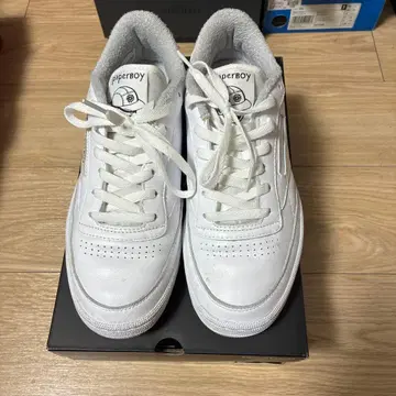 Reebok x beams x paperboy 화이트 스니커즈