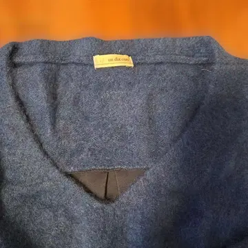 un dix cors 네이비 V넥 스웨터