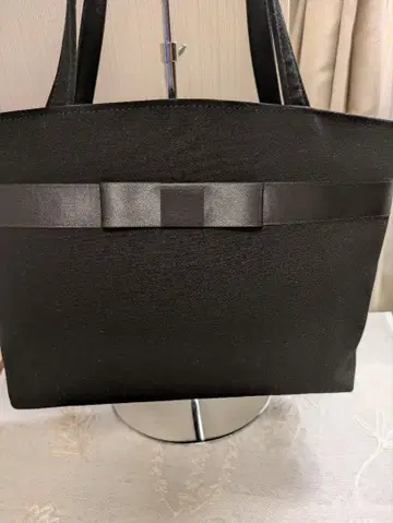 리본 포함 블랙 포멀 백