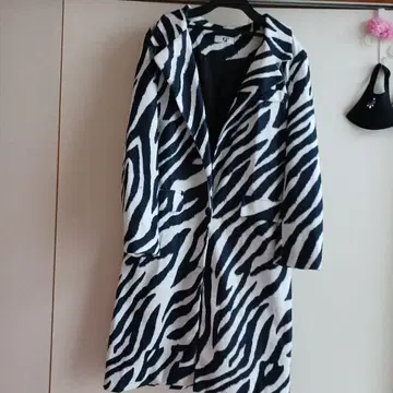 제브라 패턴 트렌치코트