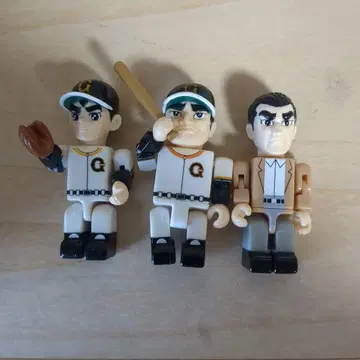 거인의 별 피규어 큐브릭