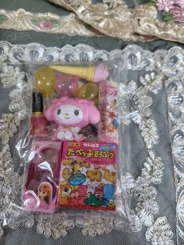 가챠 파우치 마이멜로디 외 세트 미니 피규어 포함