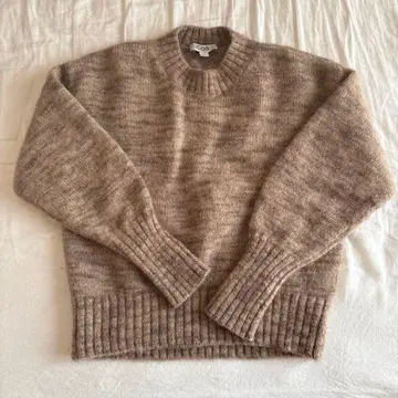 COS 베이지 크루넥 스웨터