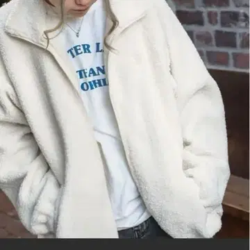 원 포인트 로고 자수 보아 플리스 스탠드 카라 자켓