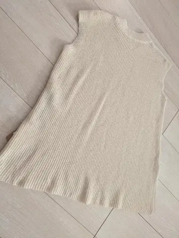 meri 미일리 린넨 혼방 사이드 슬릿 니트 베스트 베이지 프리