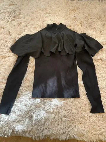 Snidel 프릴 오픈 숄더 긴팔 상의