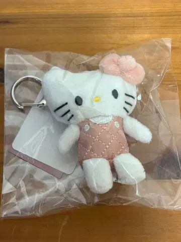 헬로키티 LOWRYSFARM Me% 토이 키링 핑크 퀼트