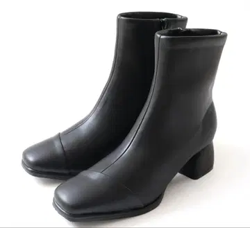 MARIE x AmiAmi 숏부츠 블랙 L