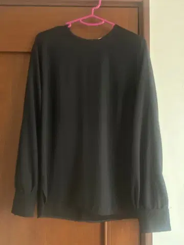 두지엠 클라세 dumblefit 크루넥 풀오버 블랙