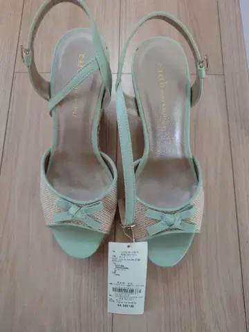 earth 민트 그린 웨지힐 24.5cm