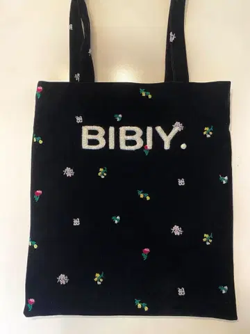 Bibiy. 토트백 자수