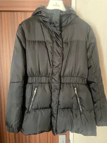 MONCLER 블랙 다운 자켓 새상품급