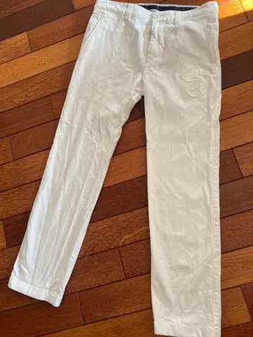 ZOY 슬림핏 팬츠 자수 로고 포함