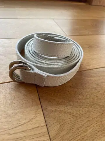 Edition 화이트 가죽 더블 링 벨트