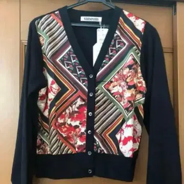 캐시미어 가디건 s 정가 30,800엔