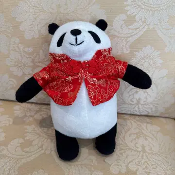 상하이에서 산 팬더 봉제 인형 빨간색 의상 소리 있음