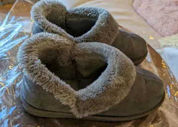 그레이 퍼(털) 어그 부츠