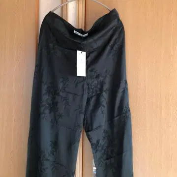 자라 자수 새틴 팬츠 미사용 택 포함