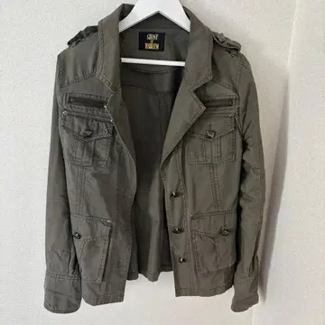 GHOST OF HARLEM 기믹 밀리터리 자켓 스터드