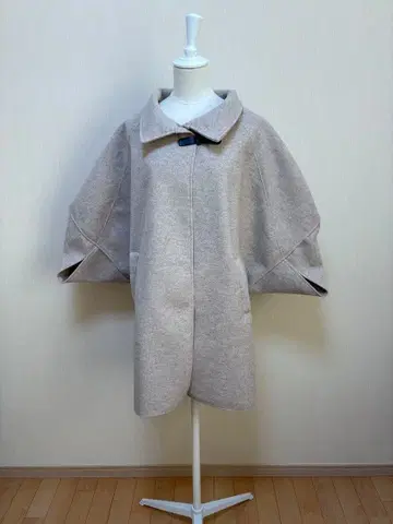 [마지막 1장] 매력적인 어른 케이프 코트