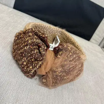 새상품 CA4LA 트위스트 디자인 헤어밴드 브라운 계열 알파카