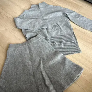 Rene 그레이 스웨터 스커트 셋업