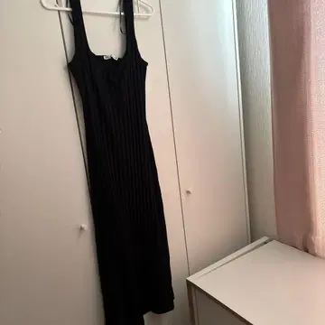 ZARA 슬리브리스 리브 롱 원피스