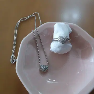 ete 하트형 파베풍 목걸이와 반지 11호 세트 SV925