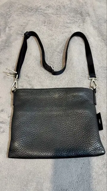 ITTI 블랙 가죽 사코슈 숄더백 일본제