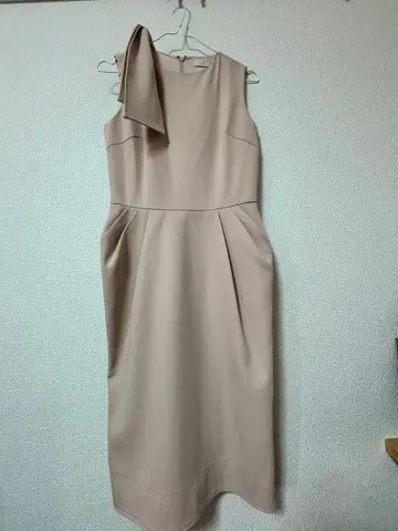 CELFORD 슬리브리스 원피스