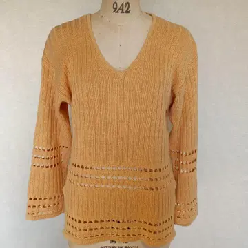 오렌지 V넥 시스루 니트 긴팔 스웨터