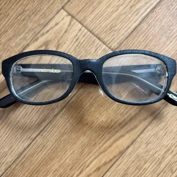 스트라보 블랙 스퀘어형 안경 (도수 없음)