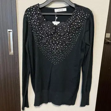 비즈 자수 블랙 니트 F 사이즈