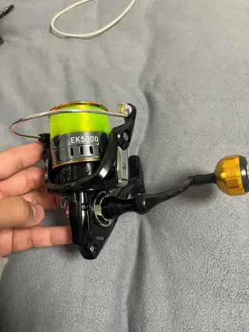 EK5000 스피닝 릴 블랙/골드