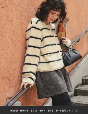 [titivateS 사이즈] 푸치 루프 골드 단추 니트 가디건