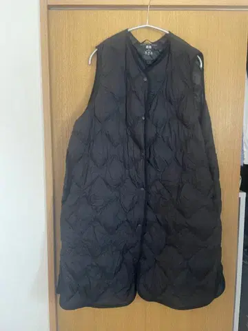 ULTRA LIGHT DOWN 블랙 다운 베스트