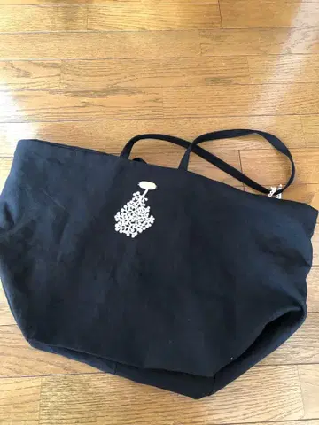 미나 페르호넨 블랙 토트백 L 사이즈 린넨