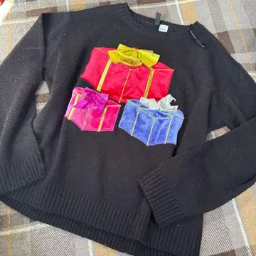 선물 자수 블랙 니트 스웨터 L