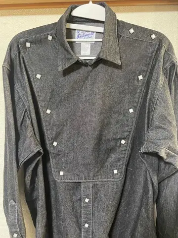 락 마운트 웨스턴 셔츠 눈에 띄는 얼룩 없음