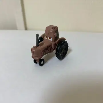 카즈 토미카 트랙터