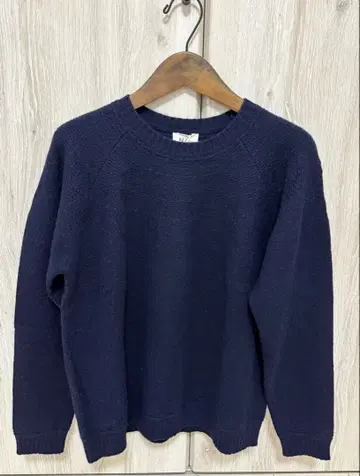 내추럴 런드리 스웨터