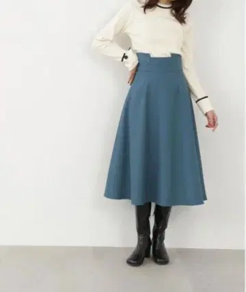 N 내추럴 뷰티 베이직 디자인 벨트 플레어 스커트