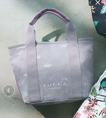 TOCCA 핸드백 새상품급 하자 있음